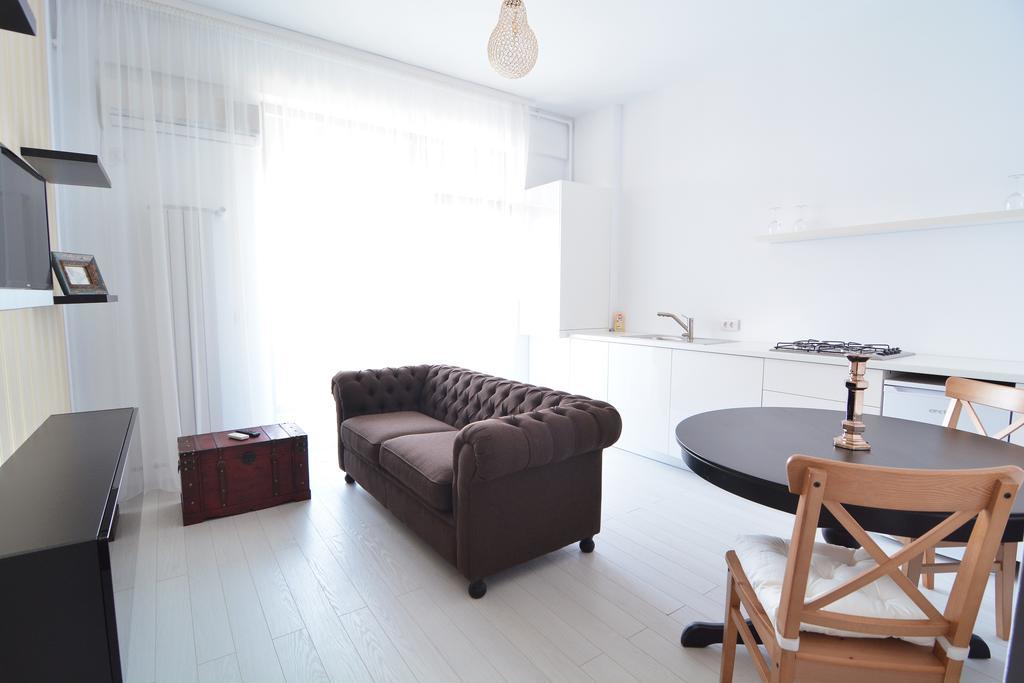 Imperia By Zev Apartments Нэводари Экстерьер фото